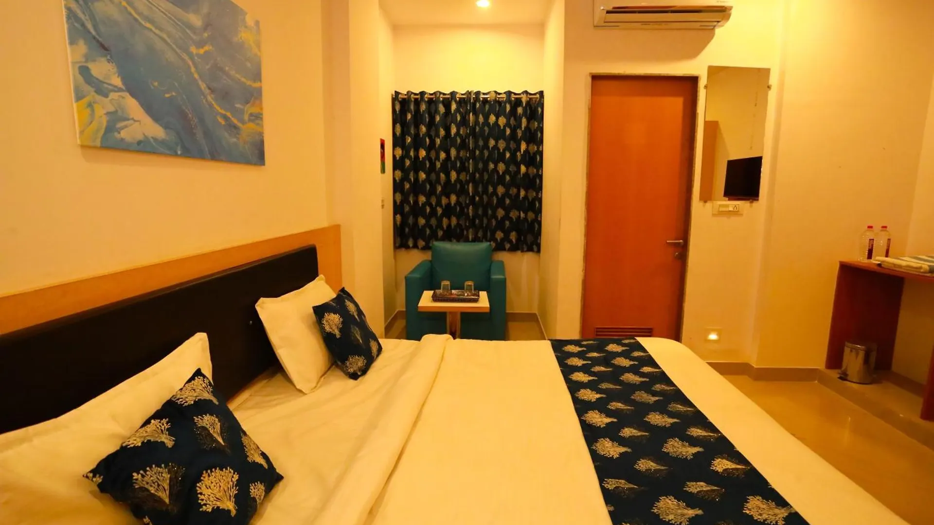 Hotel Hill View By Heritage Inn 우다이푸르 5*,  인도